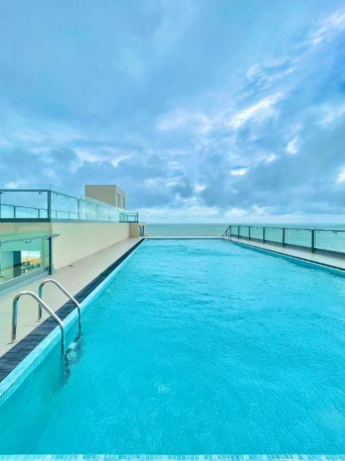 Apartment Ocean Breeze Sea Haven Luxury