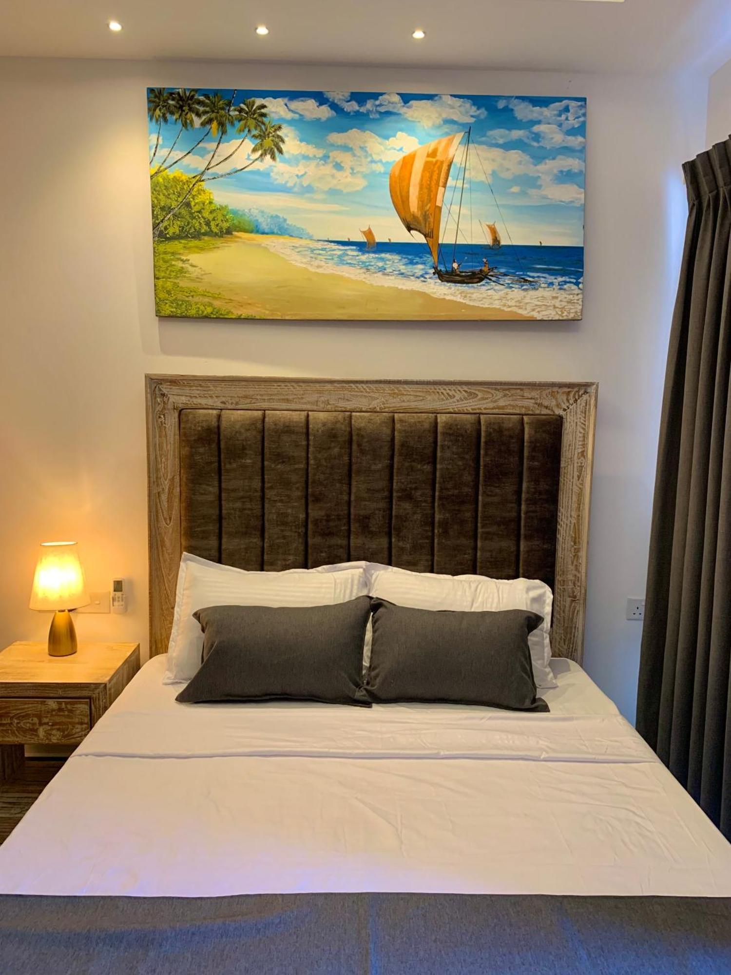 Ocean Breeze Sea Haven Luxury Apartment Negombo